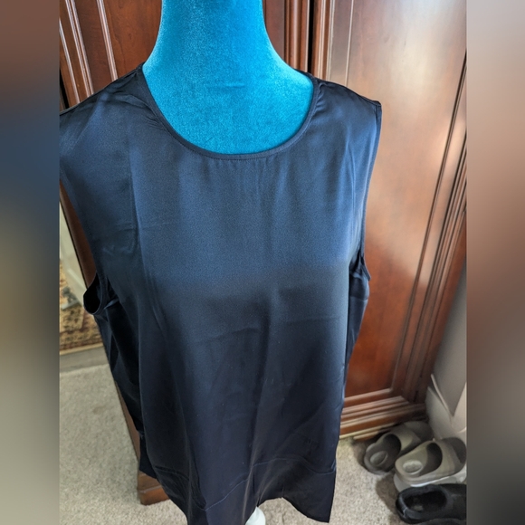Lilysilk Tops - Elegant Blue Silk Sleeveless Top